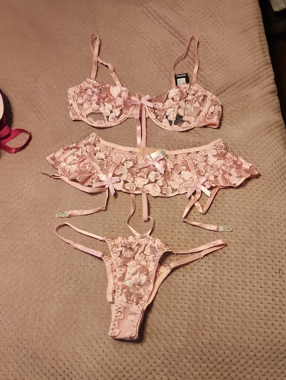 Boohoo Blush Pink Heart Lace Bra, Garter & Thong Set